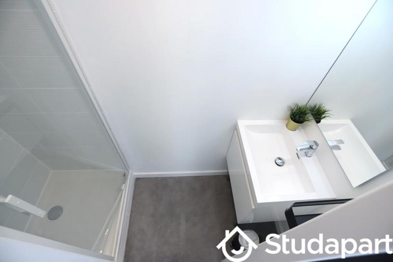 Chambre - 13 m² - 1 pièce