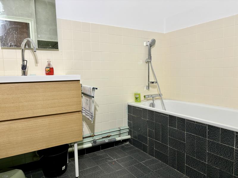 Appartement - 95 m² - 5 pièces