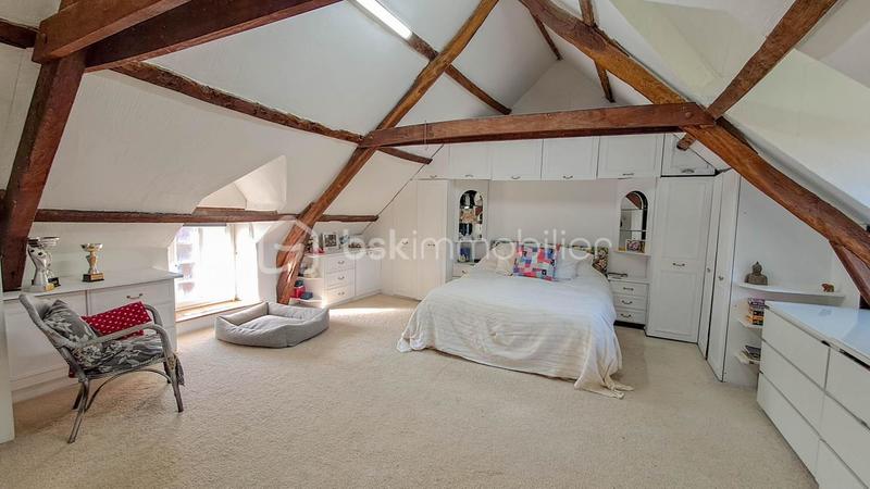 Propriété - 354 m² - 14 pièces