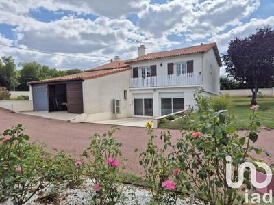 Maison - 137 m² - 5 pièces