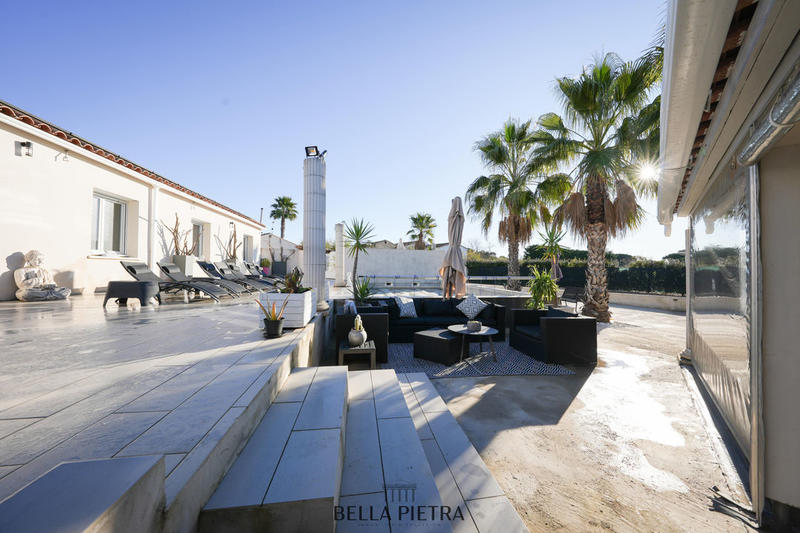 Maison - 203 m² - 7 pièces