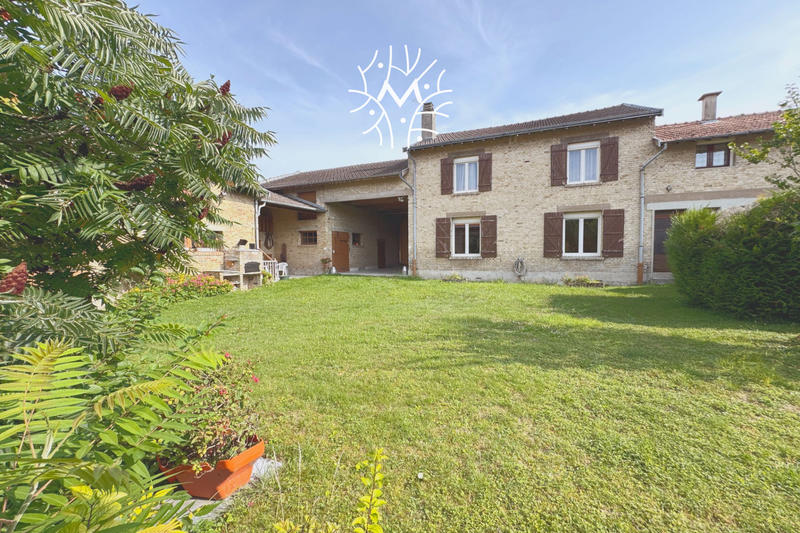Maison de village - 166 m² - 7 pièces