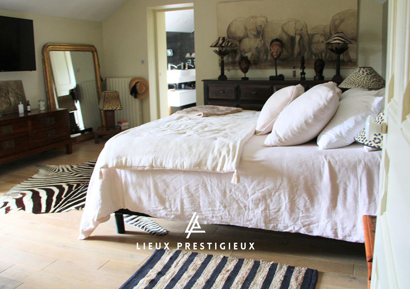 Demeure - 255 m² - 10 pièces