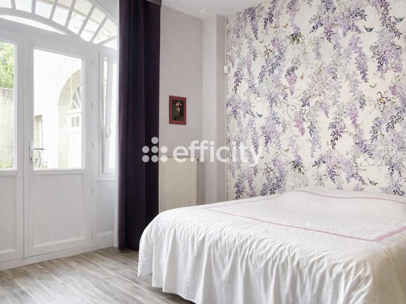 Maison de bourg - 220 m² - 7 pièces