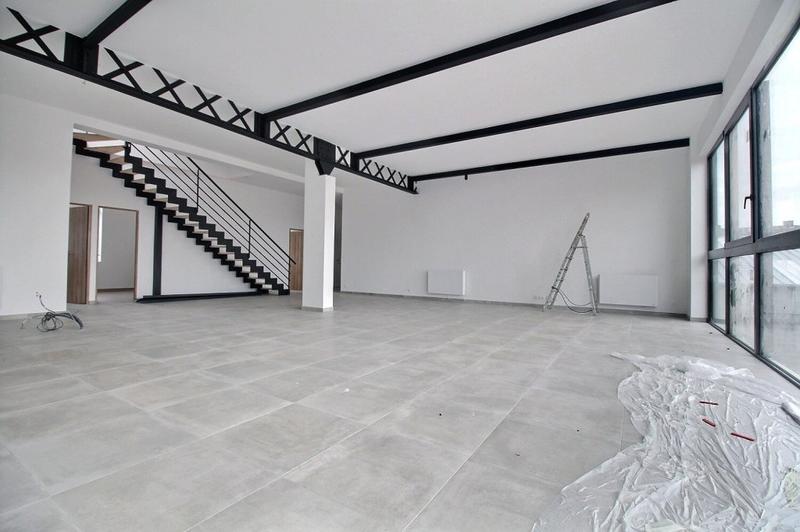 Loft - 148 m² - 4 pièces