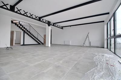 Loft - 148 m² - 4 pièces