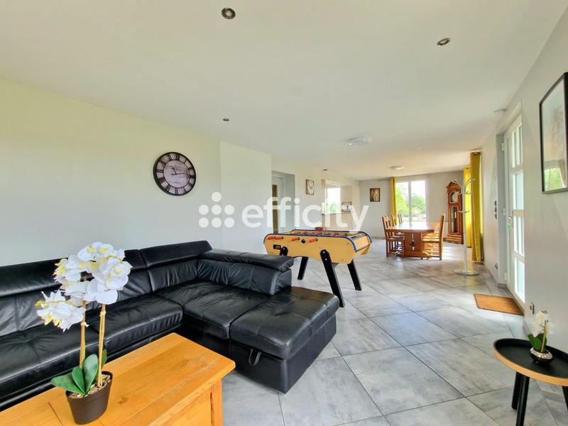 Maison - 137 m² - 6 pièces