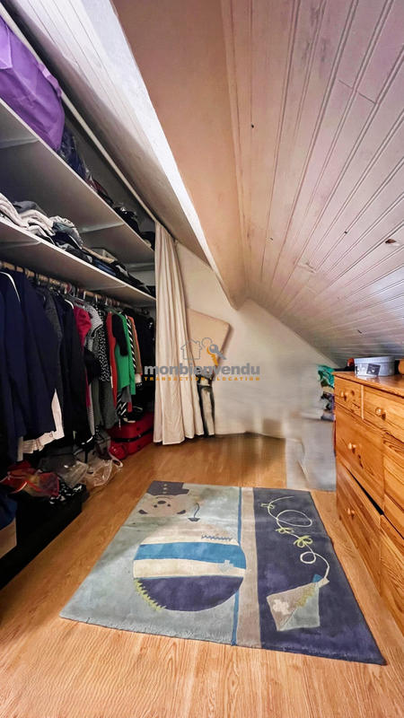 Maison - 143 m² - 7 pièces