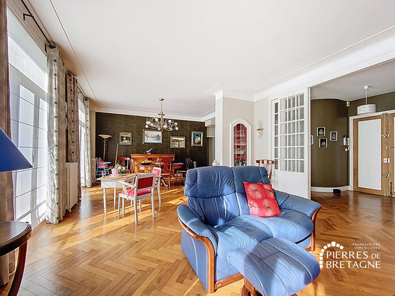 Appartement - 208 m² - 7 pièces