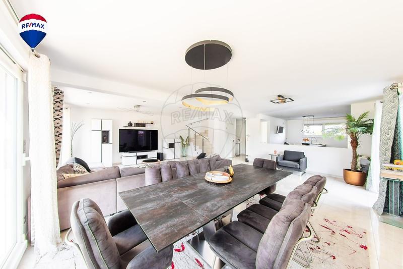 Maison - 164 m² - 7 pièces