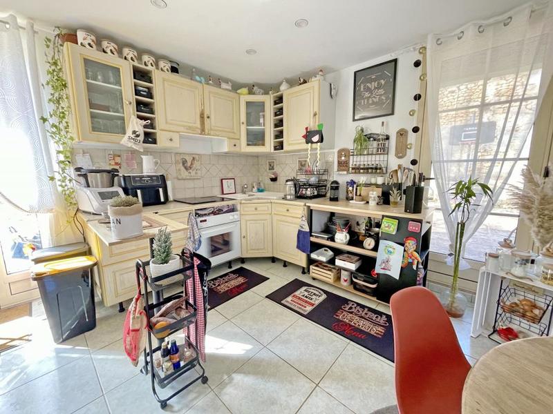 Maison en pierre - 228 m² - 8 pièces