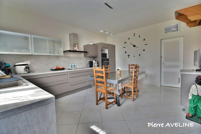 Maison - 115 m² - 4 pièces