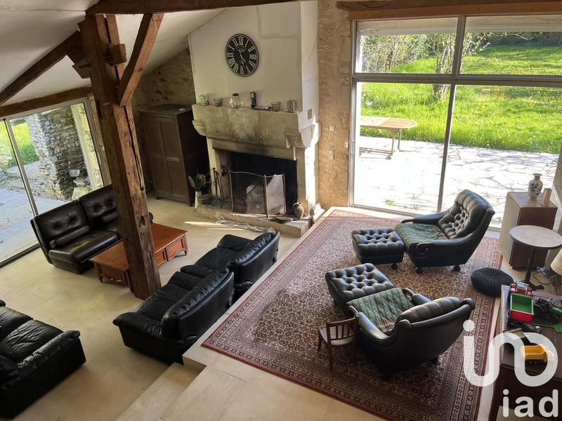 Maison - 222 m² - 8 pièces