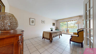 Appartement - 79 m² - 4 pièces