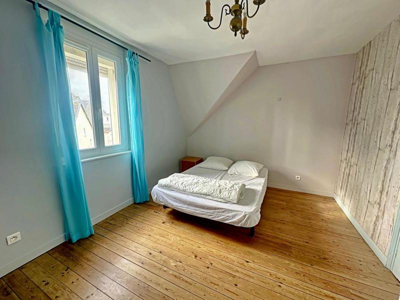 Maison - 99 m² - 5 pièces