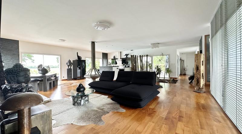 Maison d'architecte - 266 m² - 7 pièces