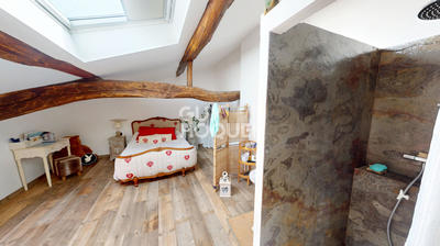 Maison - 490 m² - 10 pièces