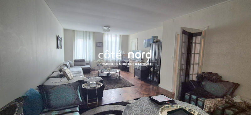 Maison - 250 m² - 7 pièces