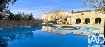 Maison - 1 022 m² - 15 pièces