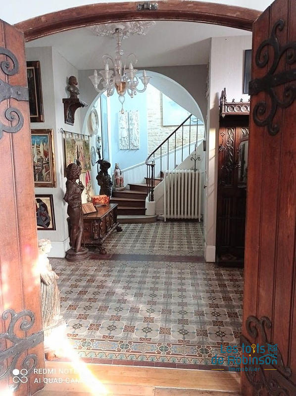 Appartement - 334 m² - 15 pièces