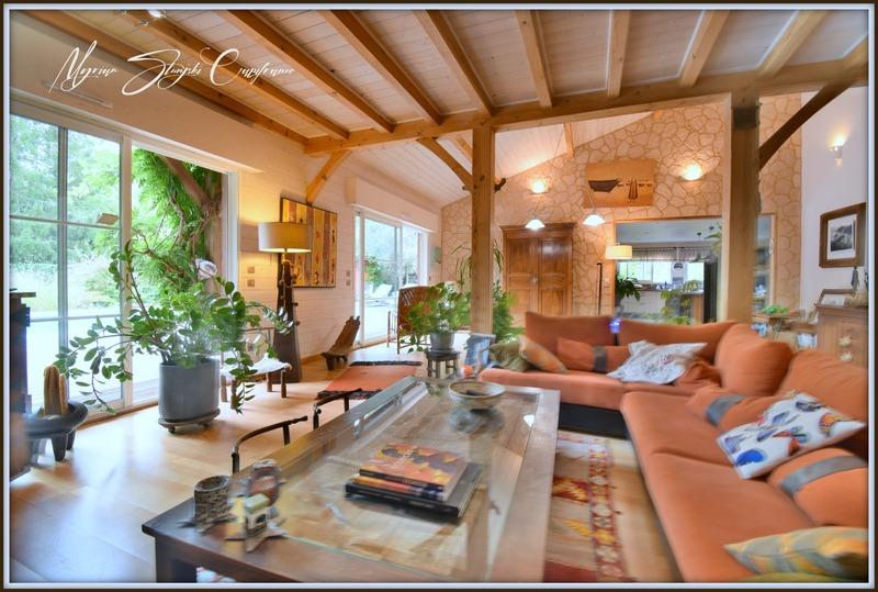 Propriété - 240 m² - 5 pièces