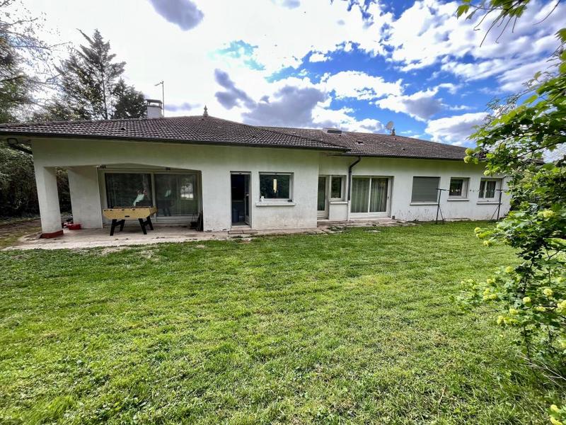 Maison - 210 m² - 6 pièces