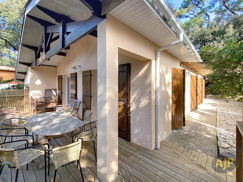 Maison - 90 m² - 5 pièces