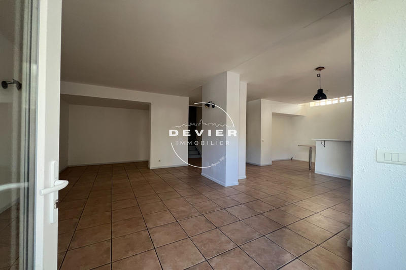 Appartement - 97 m² - 3 pièces