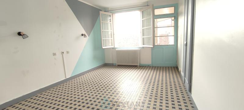 Maison de village - 229 m² - 8 pièces