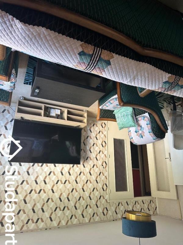 Chambre - 11 m² - 1 pièce