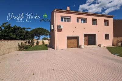 Maison - 181 m² - 6 pièces