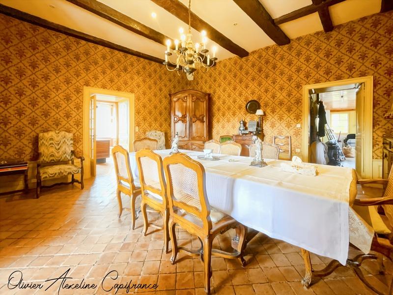 Maison - 500 m² - 16 pièces