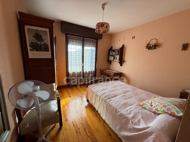 Maison - 158 m² - 12 pièces