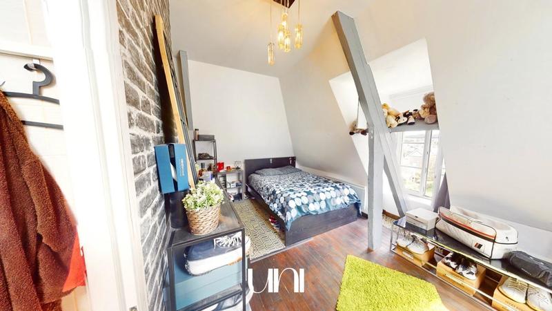 Maison - 422 m² - 12 pièces