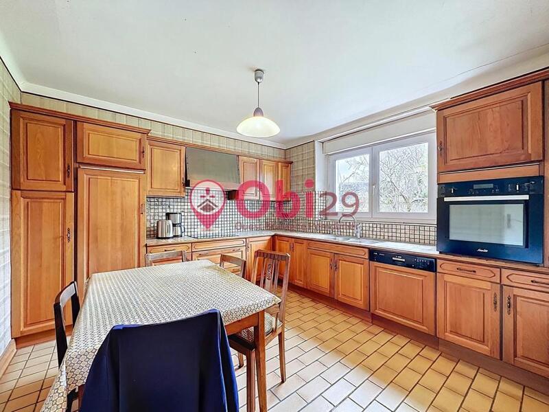 Maison - 180 m² - 12 pièces