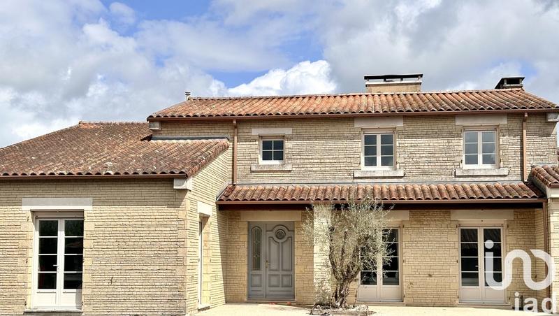 Maison - 470 m² - 13 pièces