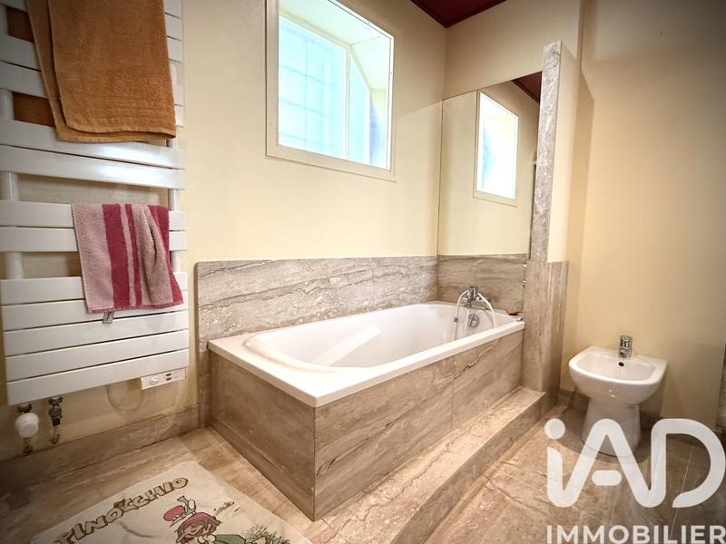 Maison - 138 m² - 6 pièces