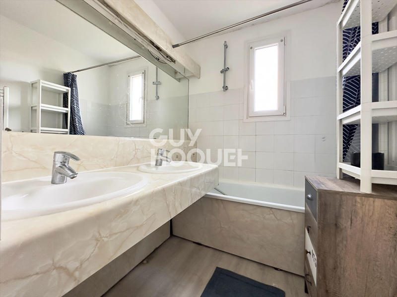 Appartement - 100 m² - 4 pièces