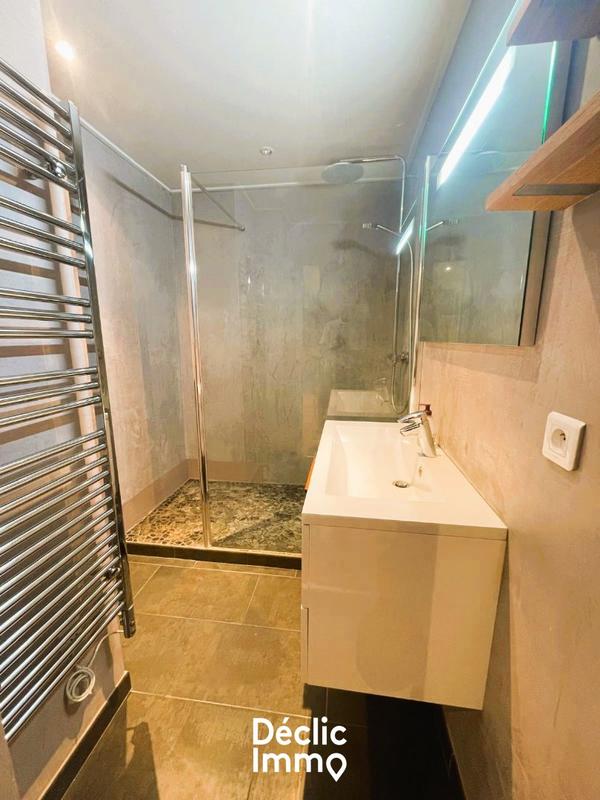 Appartement - 80 m² - 4 pièces