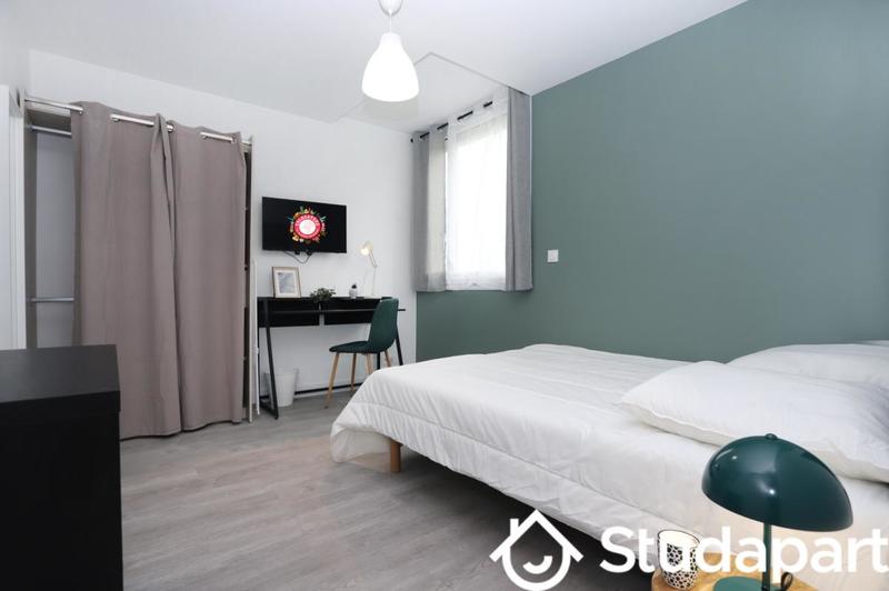 Chambre - 12 m² - 1 pièce