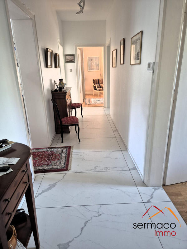 Maison - 334 m² - 14 pièces