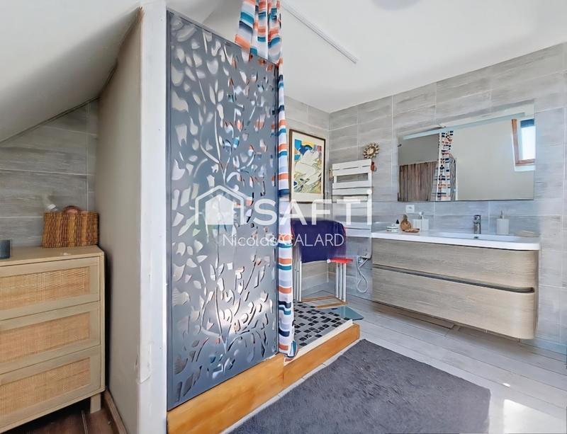 Maison - 164 m² - 8 pièces