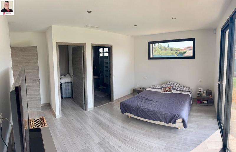 Villa - 180 m² - 5 pièces