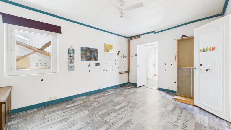 Maison - 320 m² - 11 pièces