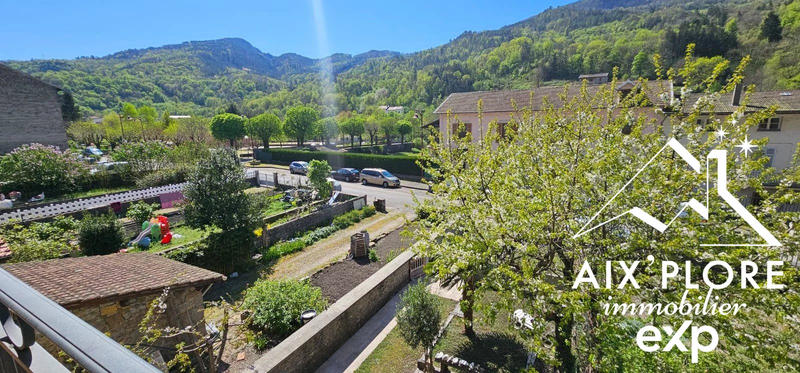 Maison - 282 m² - 10 pièces