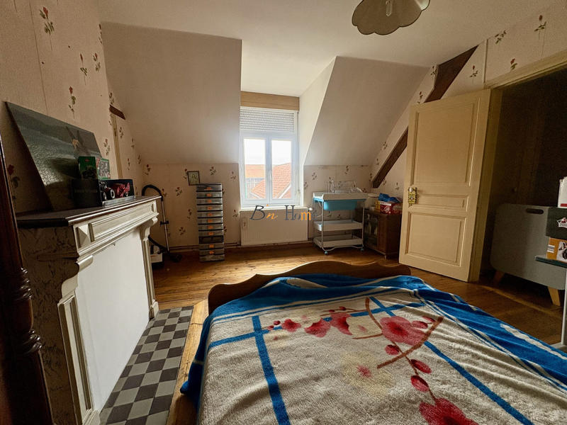 Maison - 220 m² - 7 pièces