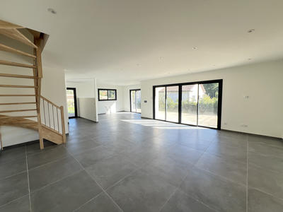 Maison - 145 m² - 5 pièces