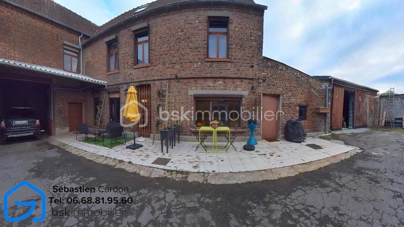 Corps de ferme - 213 m² - 7 pièces