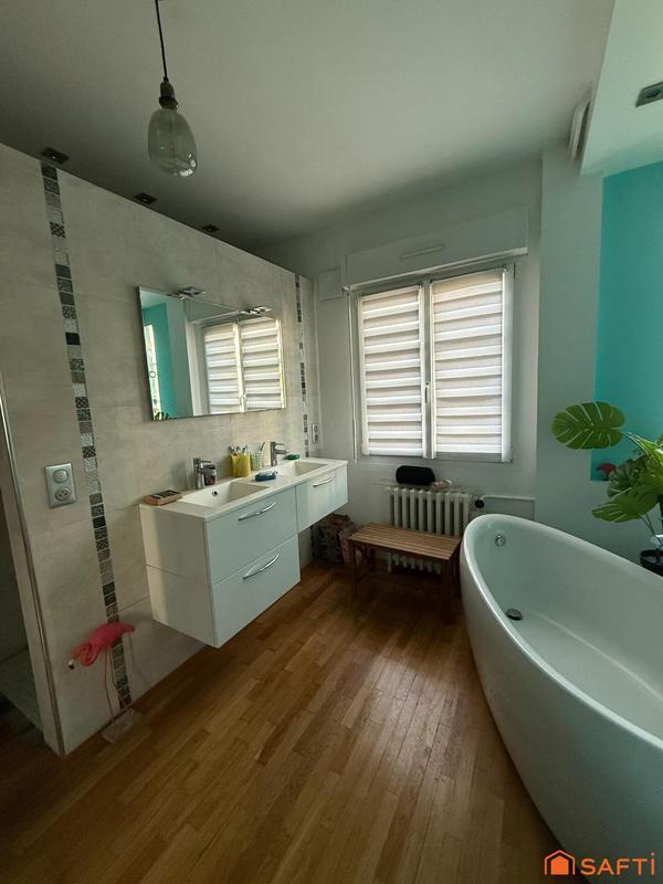 Maison - 155 m² - 6 pièces