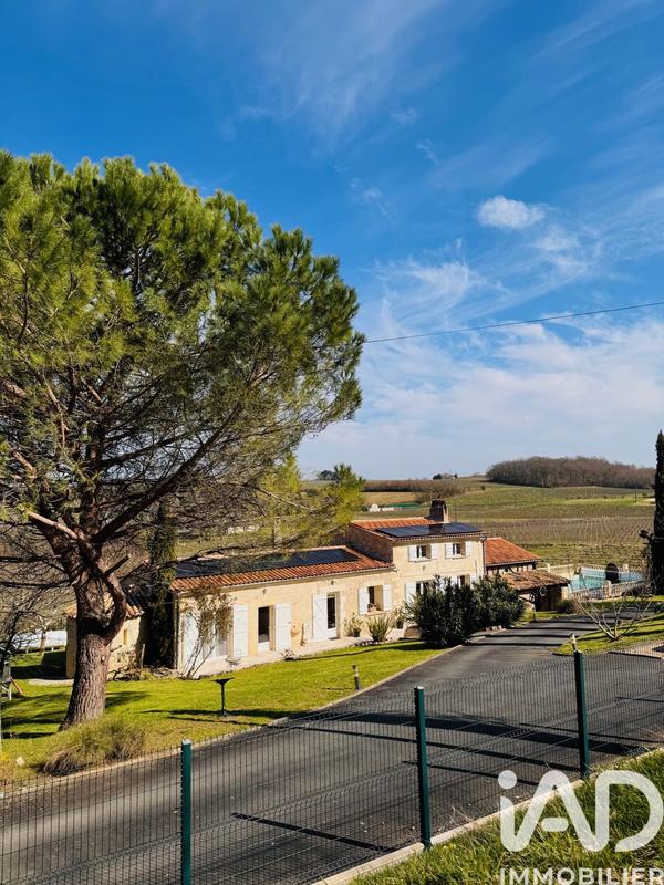 Maison - 211 m² - 7 pièces